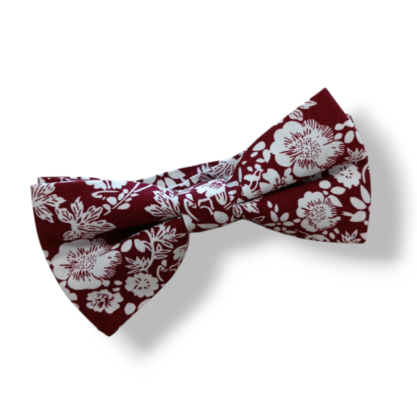 Nœud papillon bordeaux à motifs floraux – Accessoire chic pour homme